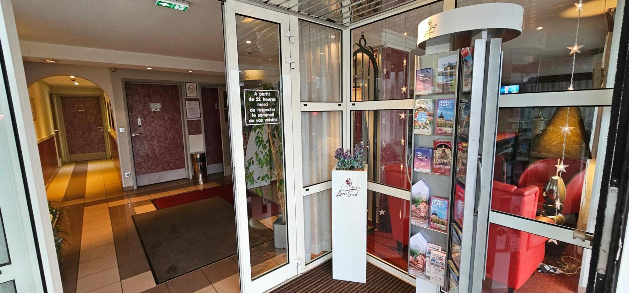 Hotel Lyon Sud, Pierre Benite, St Genis Laval Ngoại thất bức ảnh