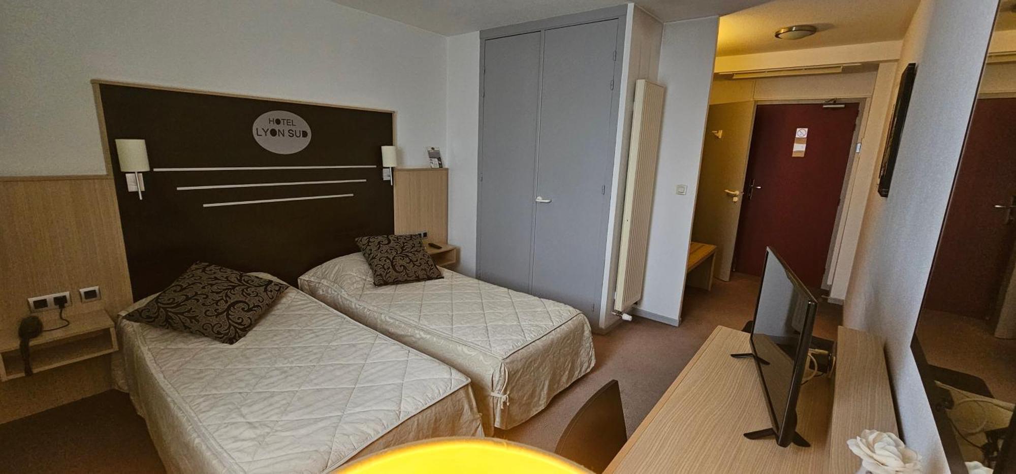 Hotel Lyon Sud, Pierre Benite, St Genis Laval Ngoại thất bức ảnh